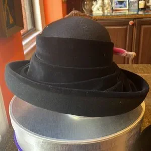 Peter Bettley London | Accessories | Nwot Peter Bettley  display picture 3